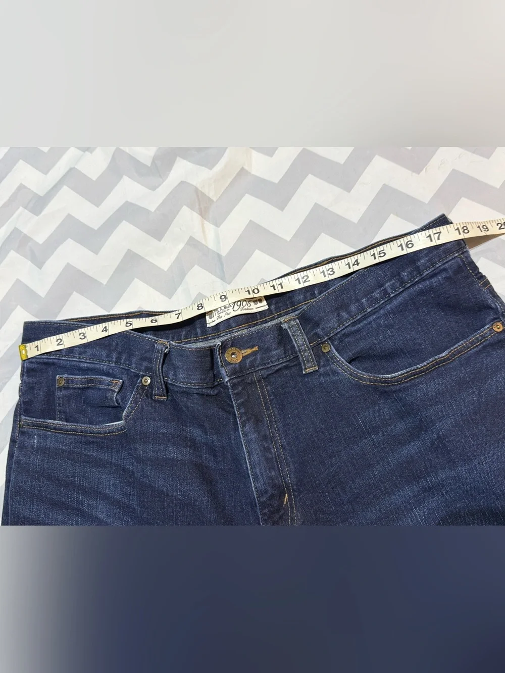 Jos. A. Bank Men's Dark Blue Denim Jeans Tailored Fit size 38W X 29L